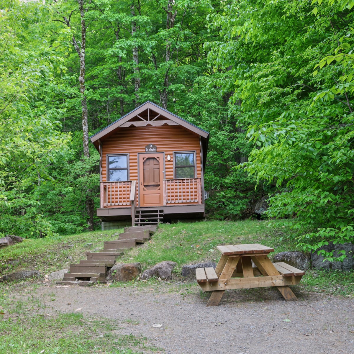 Sommet Morin Heights’ Camping and Cabins