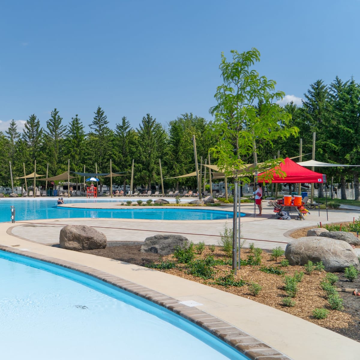 Domaine International de Rouville - Outdoor swimming pool