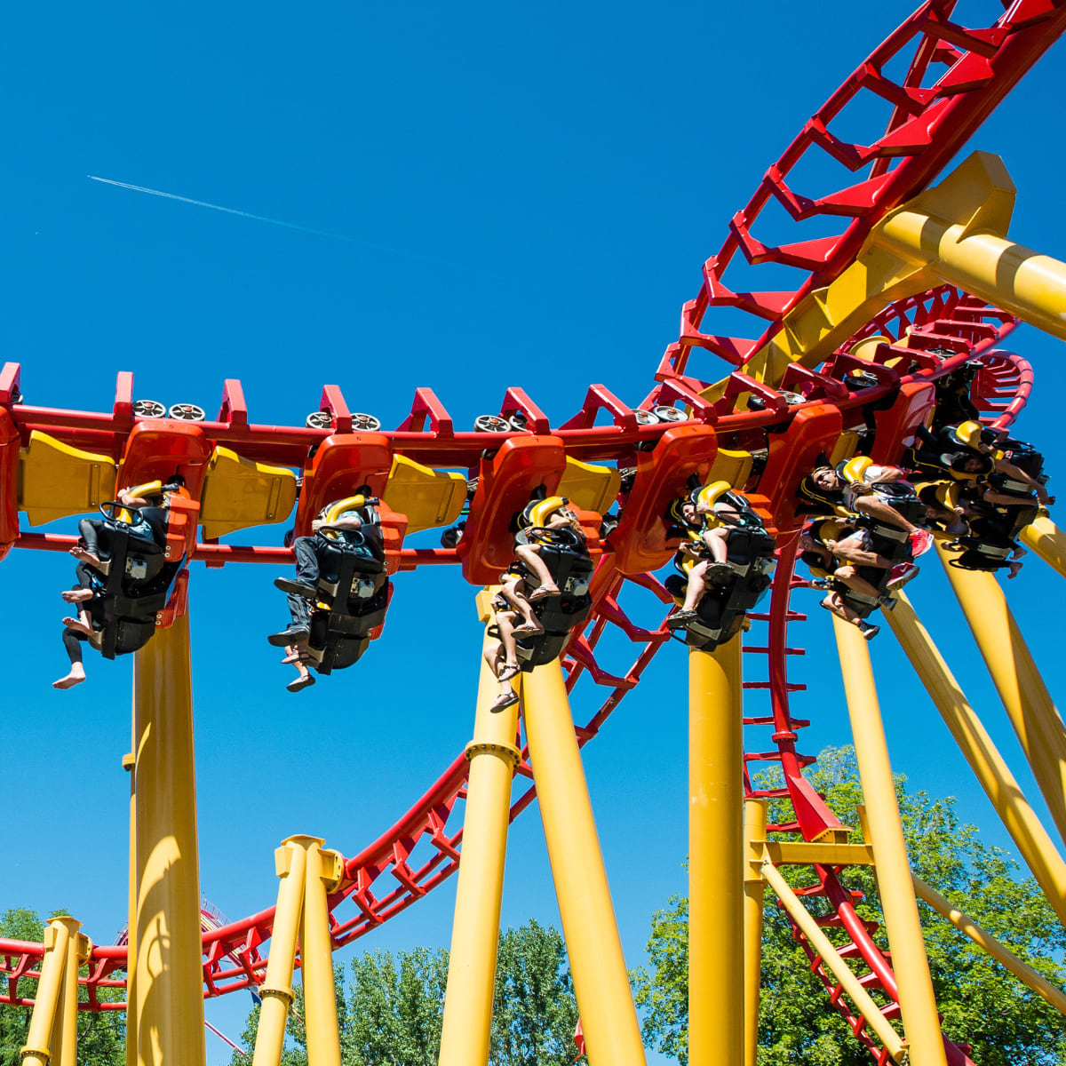 Montagne russe la ronde six flag