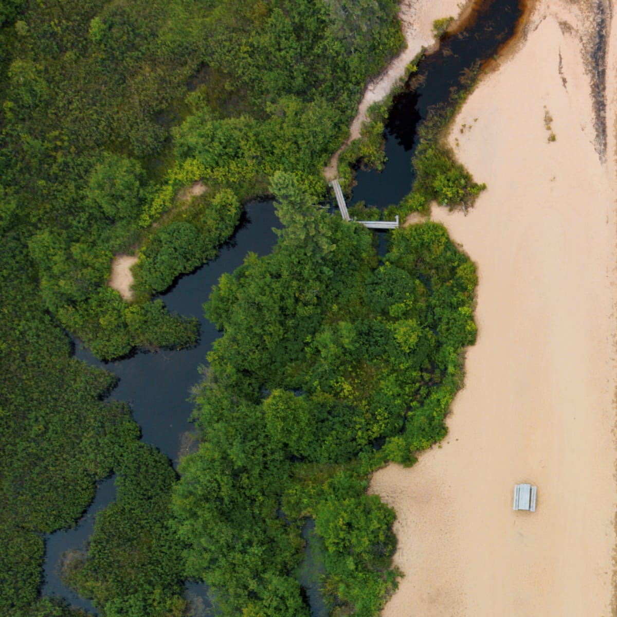 Vue aérienne d'une plage