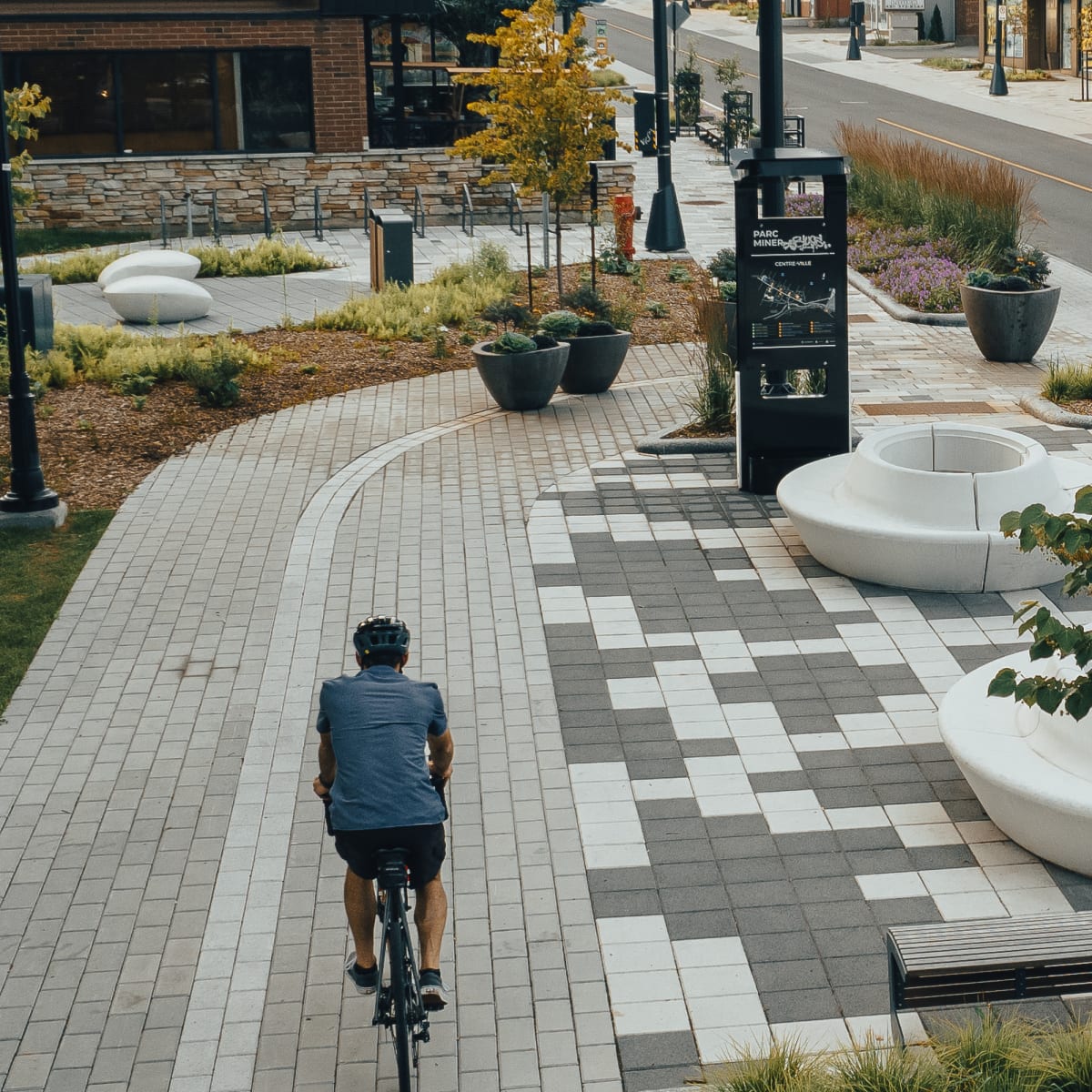 Discover all you can do in Granby! - Downtown Granby