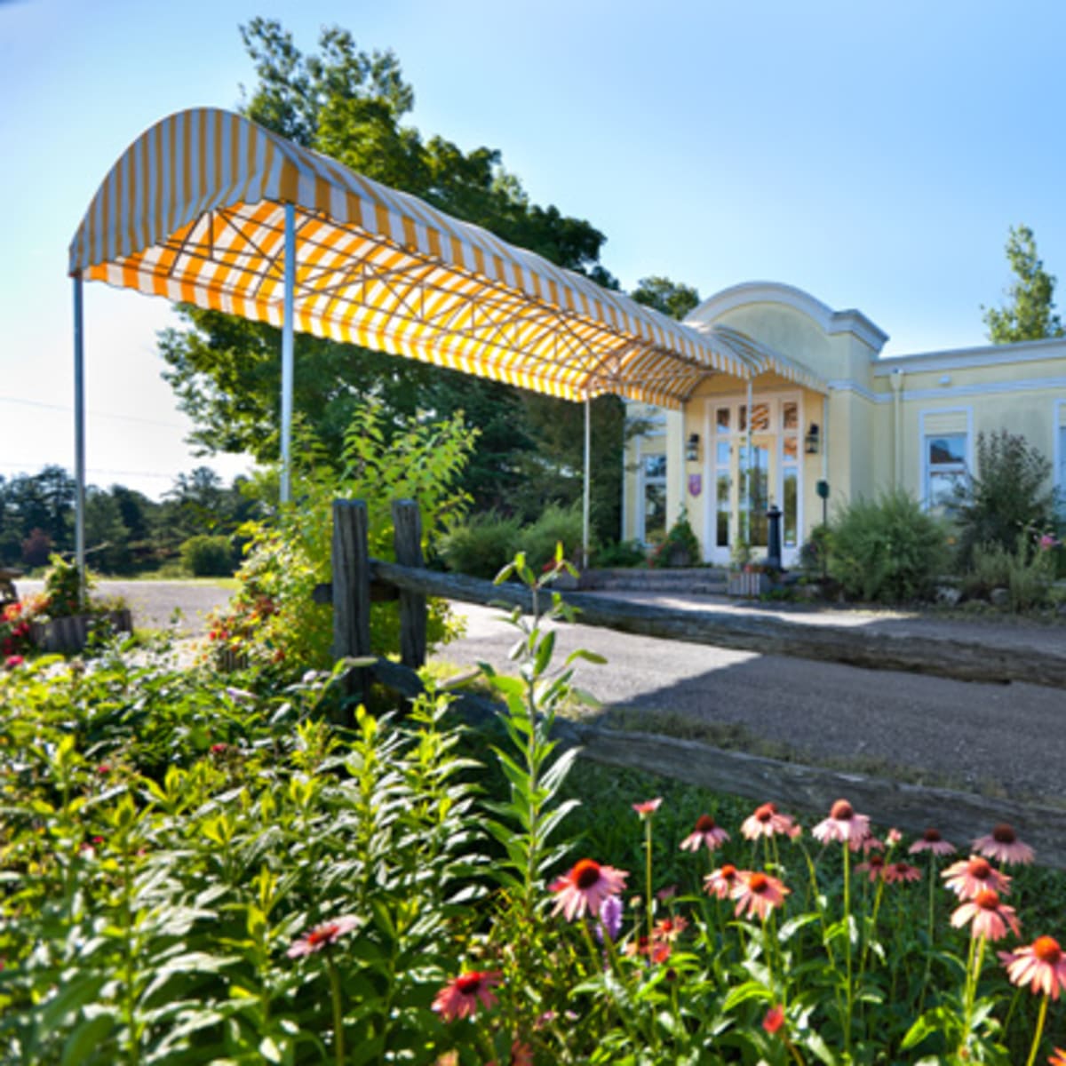 auberge_west_brome_1