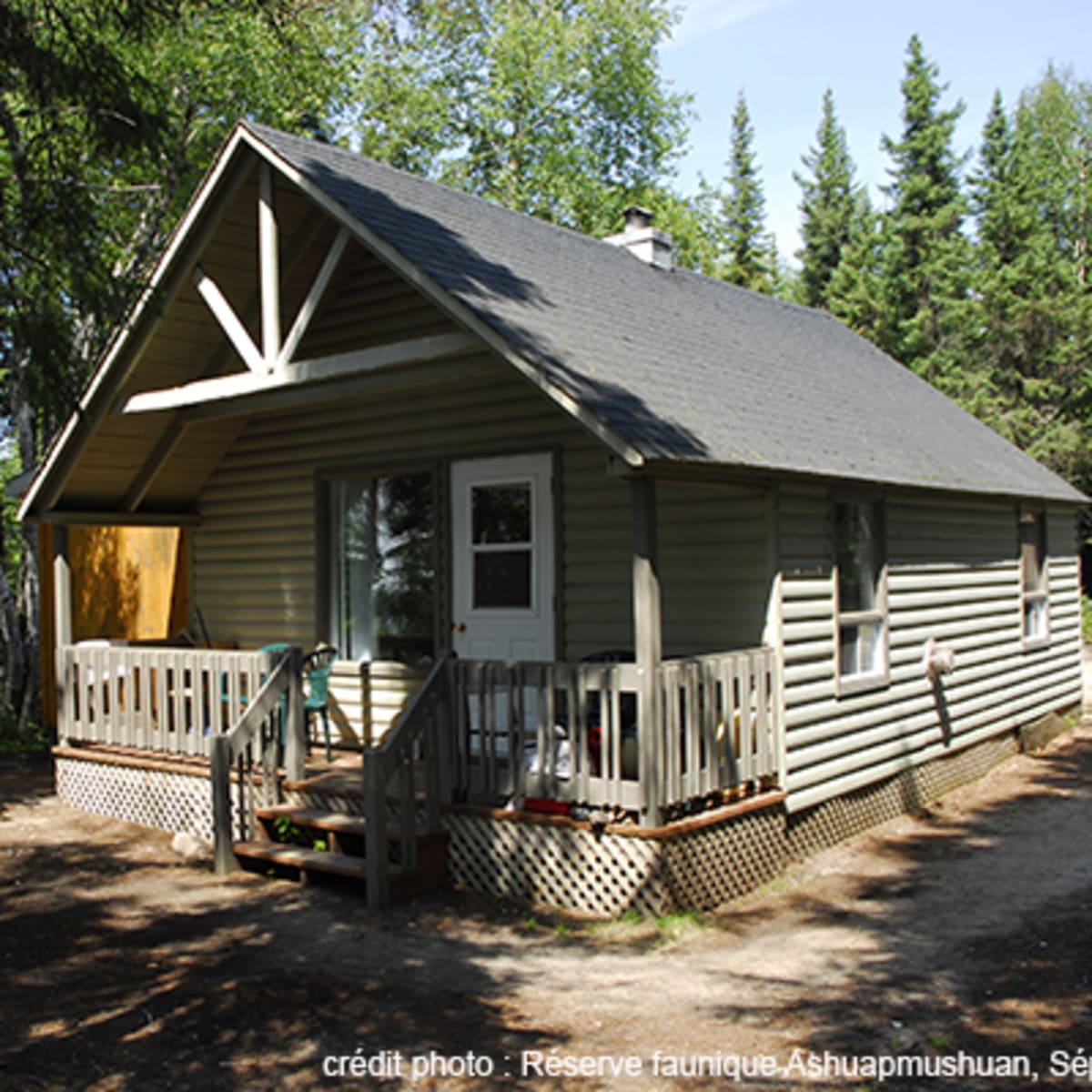 chalet_de_la_reserve_faunique_ashuapmushuan_1