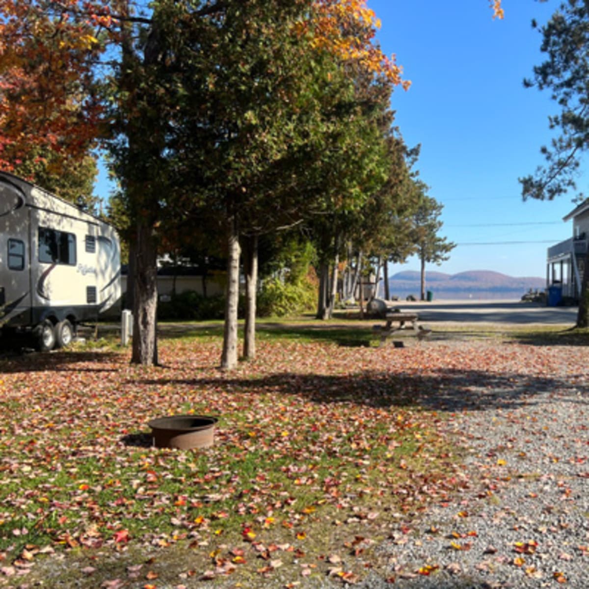 chalets_camping_lac_aux_sables_1_a