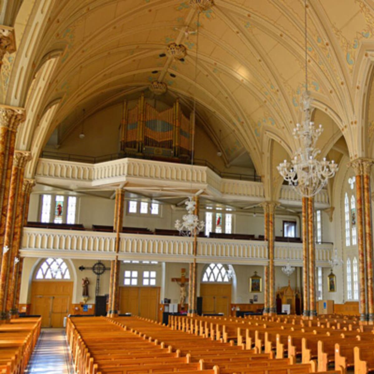 eglise_sainte_anne_de_la_perade_1