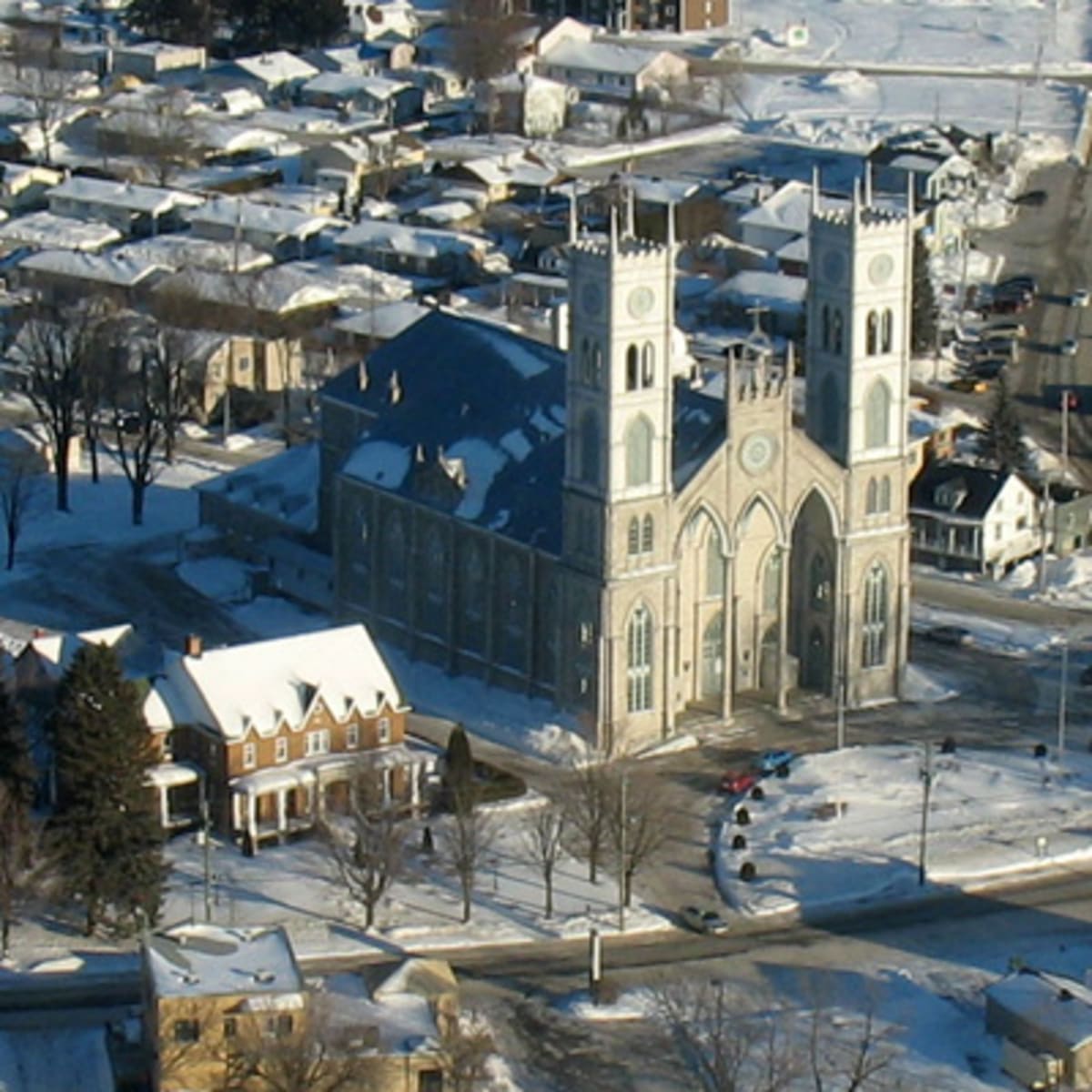 eglise_sainte_anne_de_la_perade_1_h