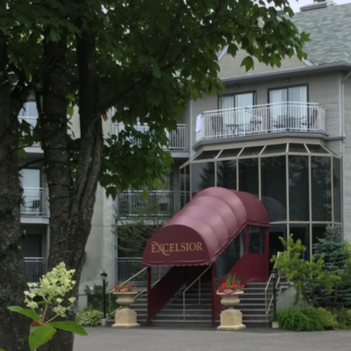 excelsior_hotel_spa_sainte_adele_1