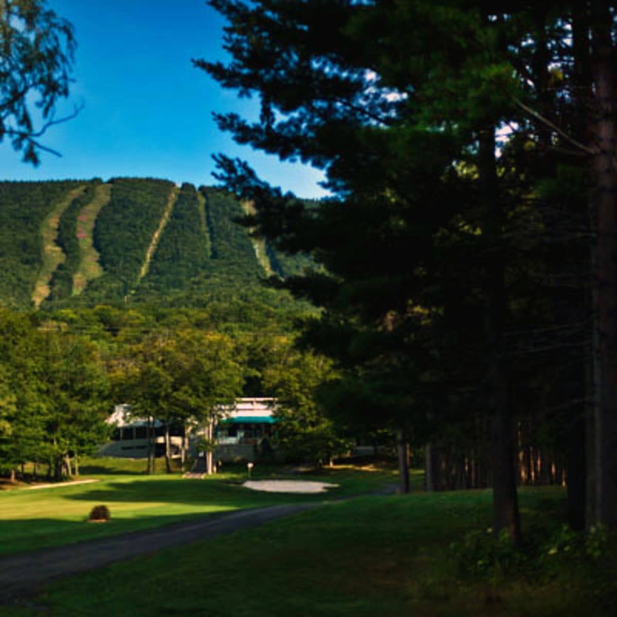 golf_le_grand_vallon_mont_sainte_anne_9