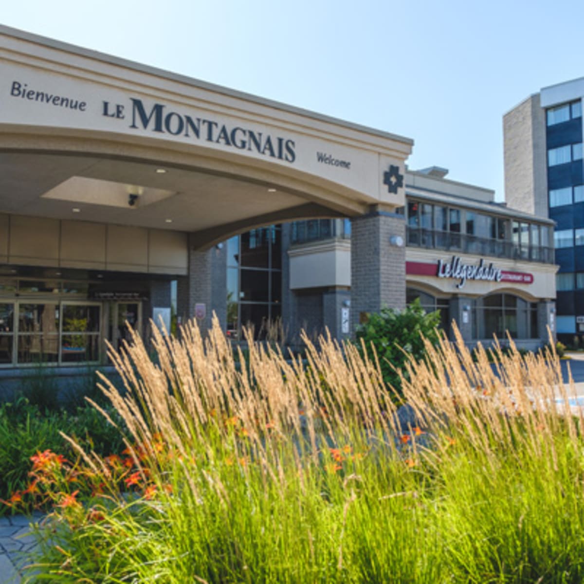 hotel_et_centre_des_congres_le_montagnais_1