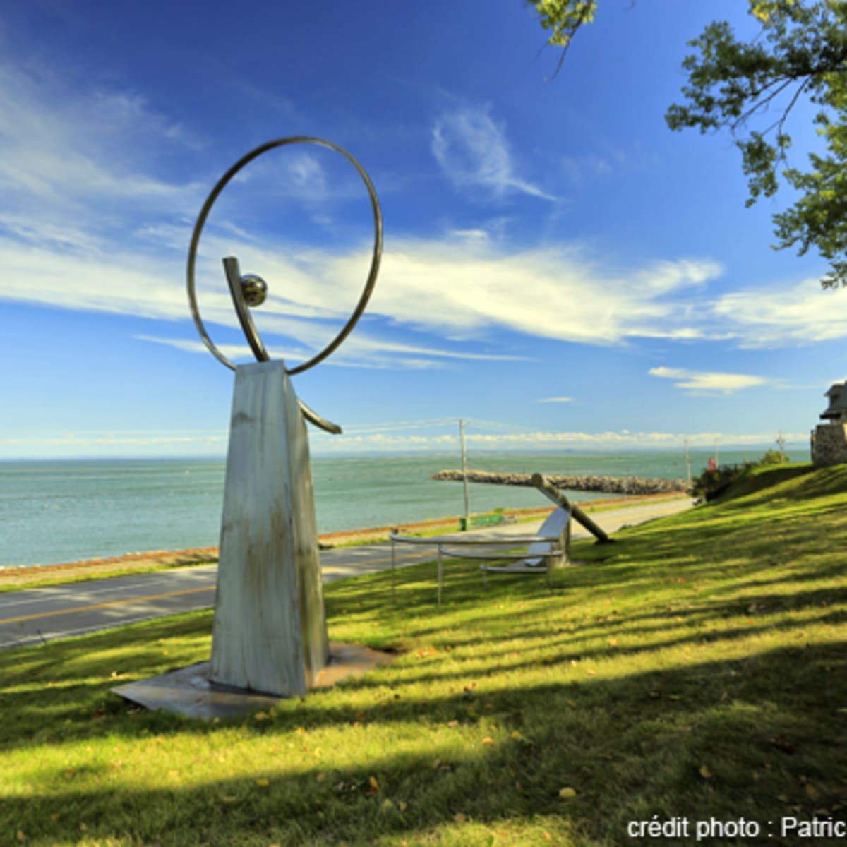 jardin_harmonique_de_sculptures_du_domaine_forget_1