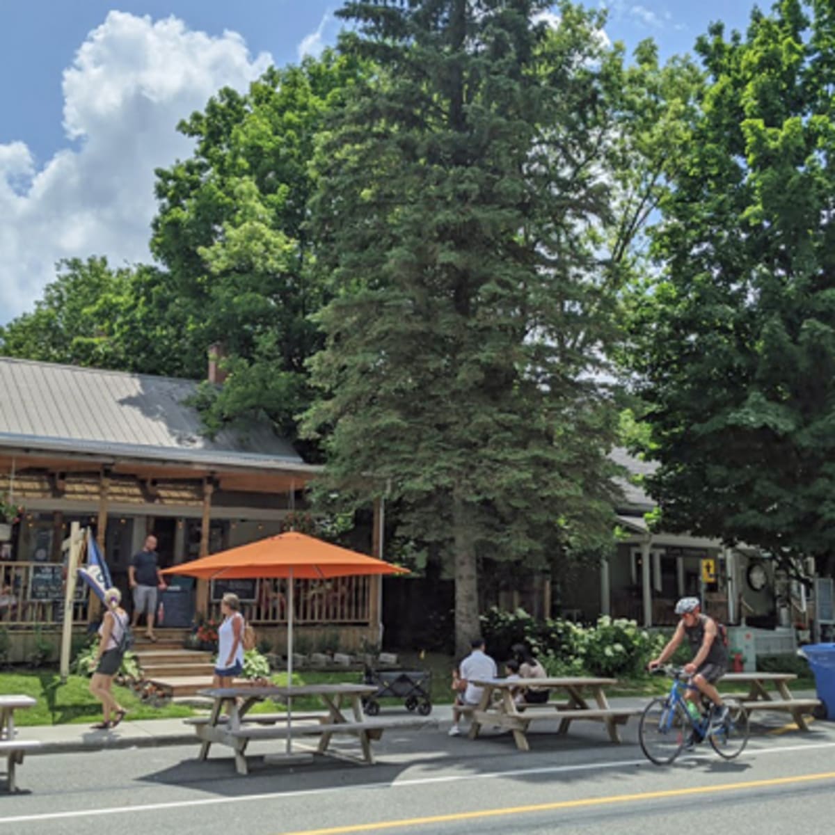 le_vieux_bromont_1