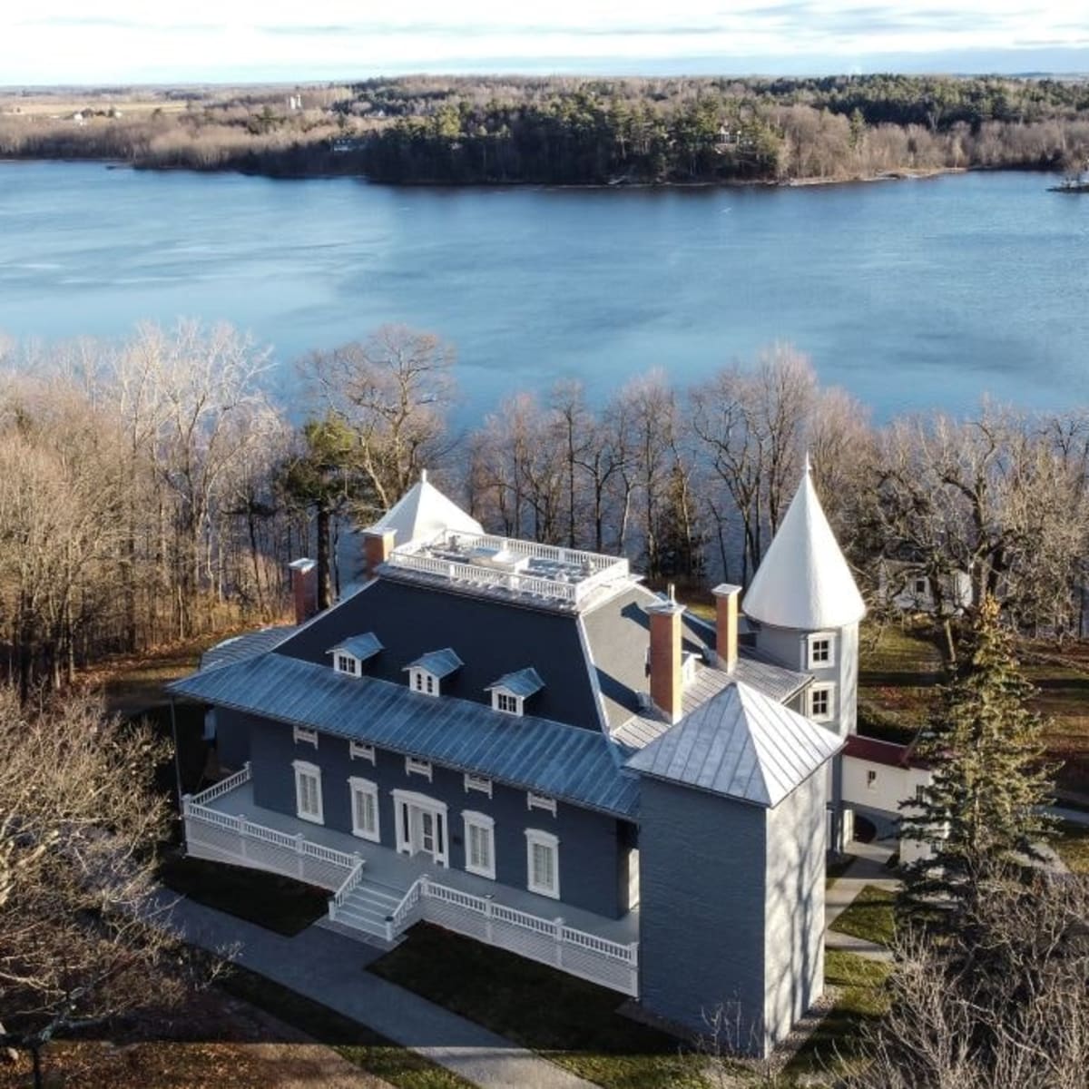 lieu_historique_national_du_manoir_papineau_1