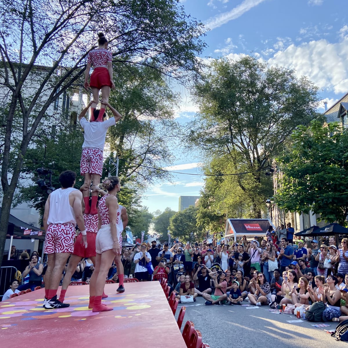 montreal_completement_cirque_3
