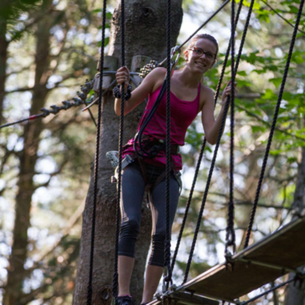 parcours_dhebertisme_aerien_du_parc_du_domaine_vert_10