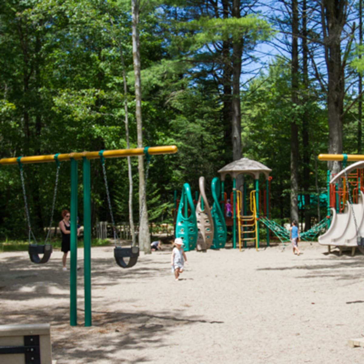 parcours_dhebertisme_aerien_du_parc_du_domaine_vert_6
