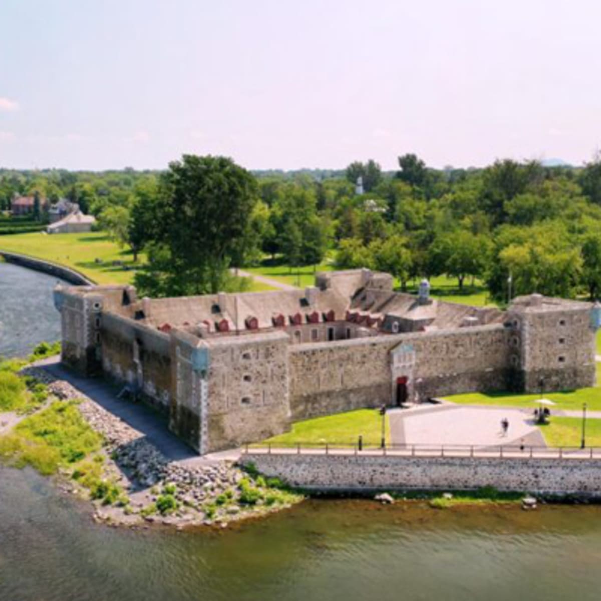 piste_cyclable_du_lieu_historique_national_du_canal_de_chambly_1