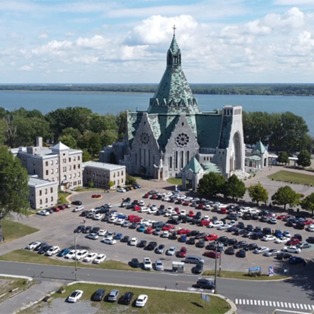 sanctuaire_notre_dame_du_cap_2