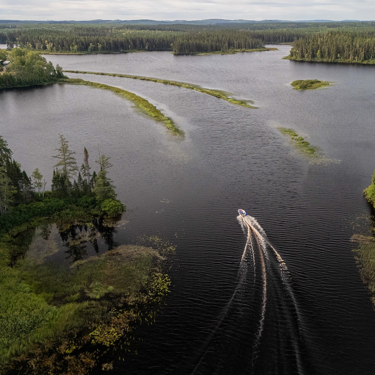 Abitibi-Témiscamingue : Balade sur le lac en pourvoirie