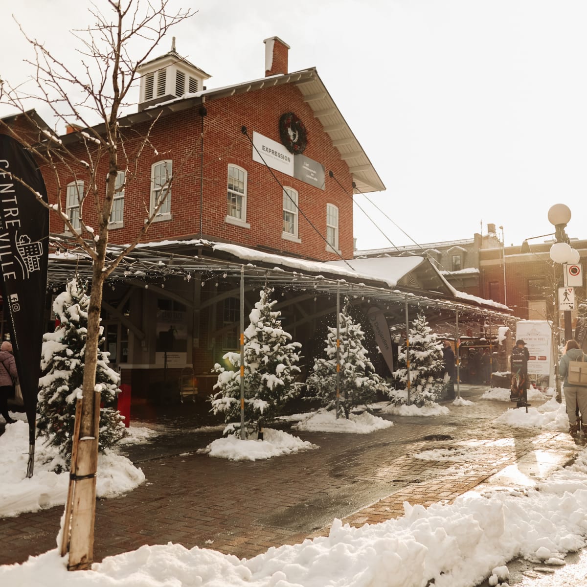 1555 Marché public Saint-Hyacinthe in winter.