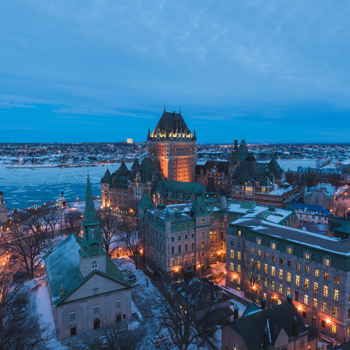 Québec City in the evening in the winter.