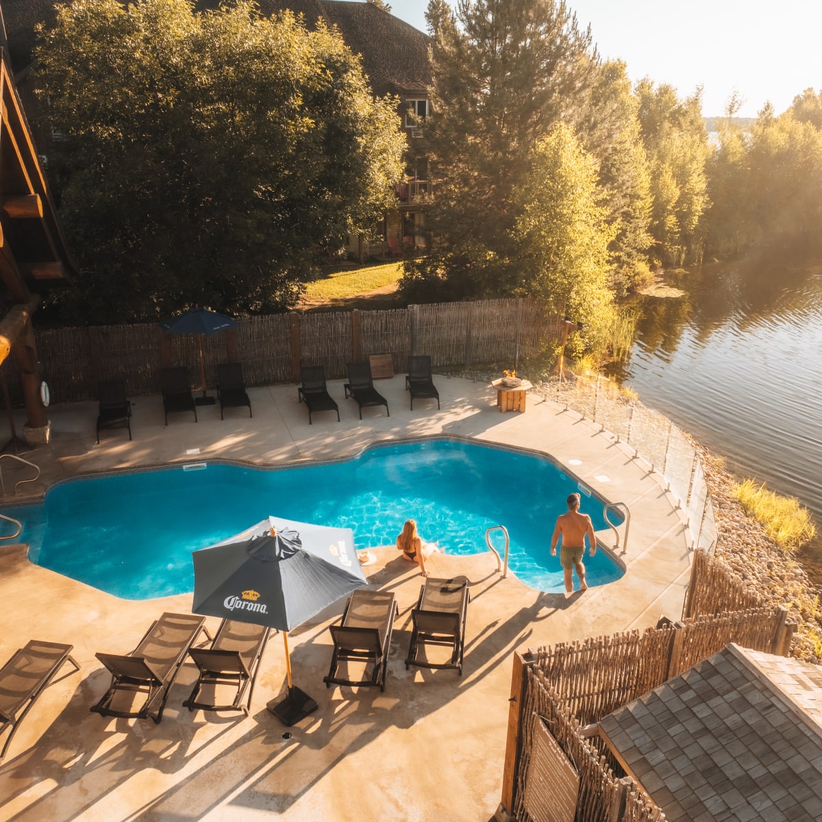 Auberge du Lac Taureau.