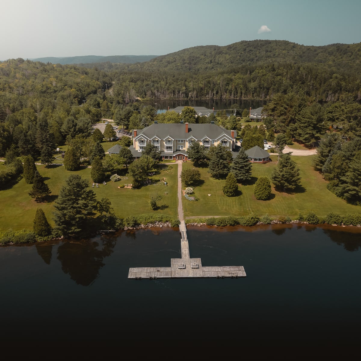 Auberge du Lac-à-l'Eau-Claire