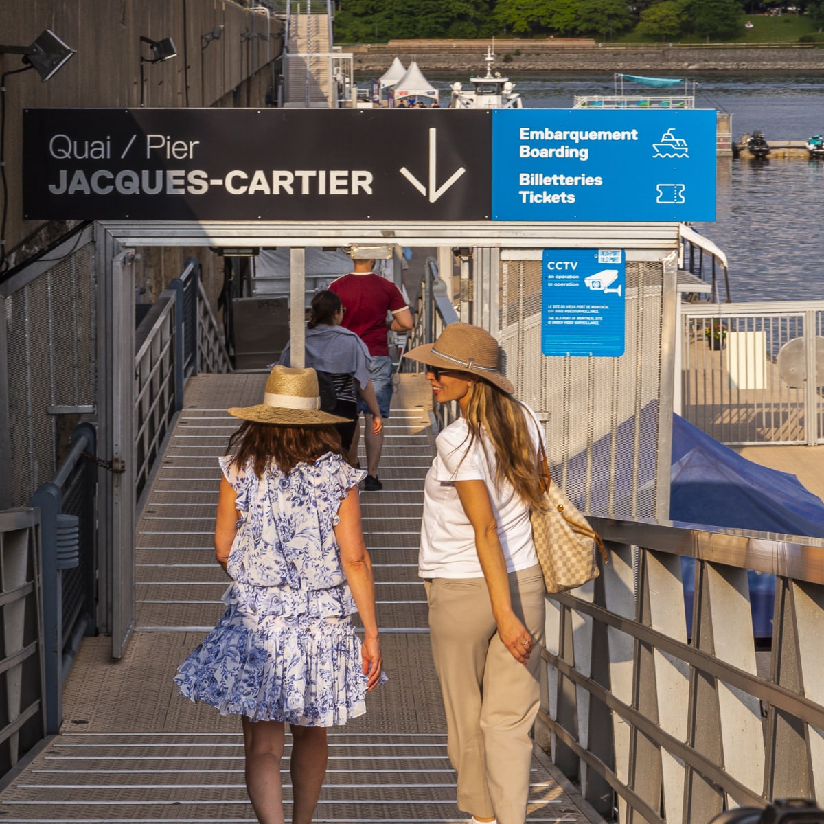 Quai at vieux-port de montréal.