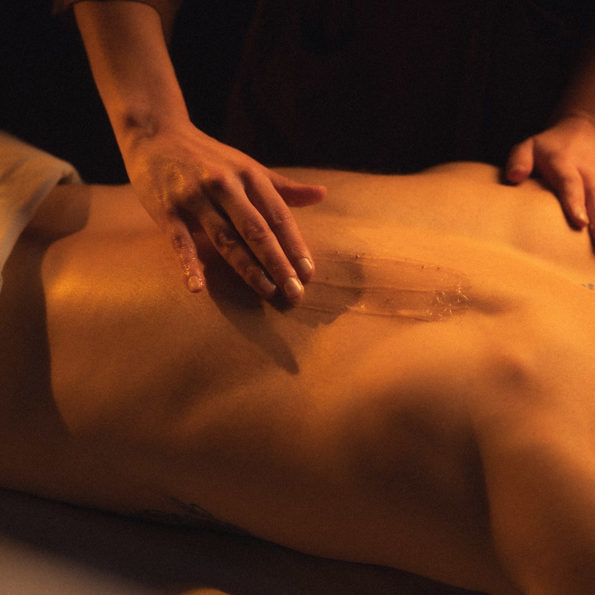 Massage - AWŪ sanctuaire urbain.