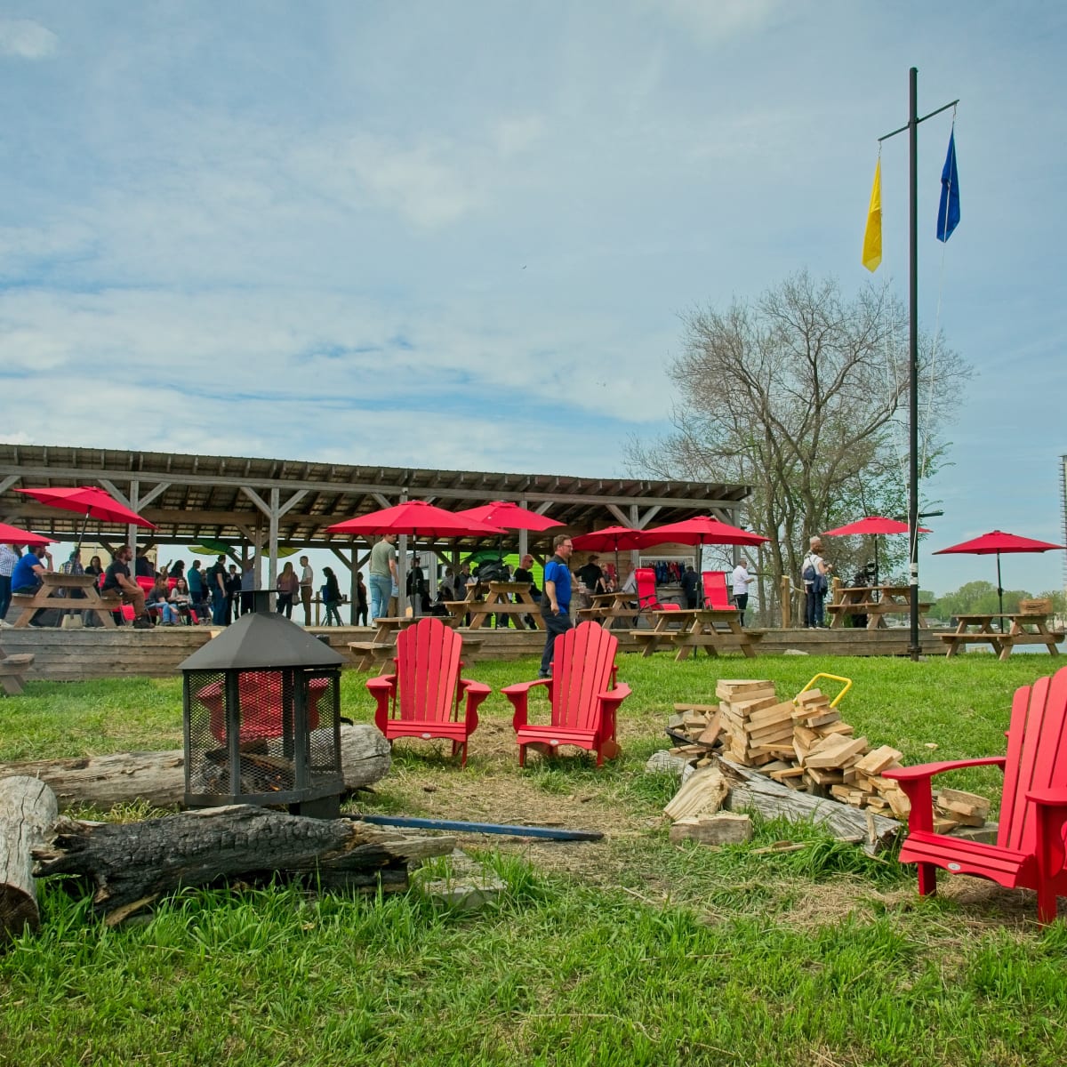 Fire pit and Adirondack chairs at the Base nautique de Repentigny.