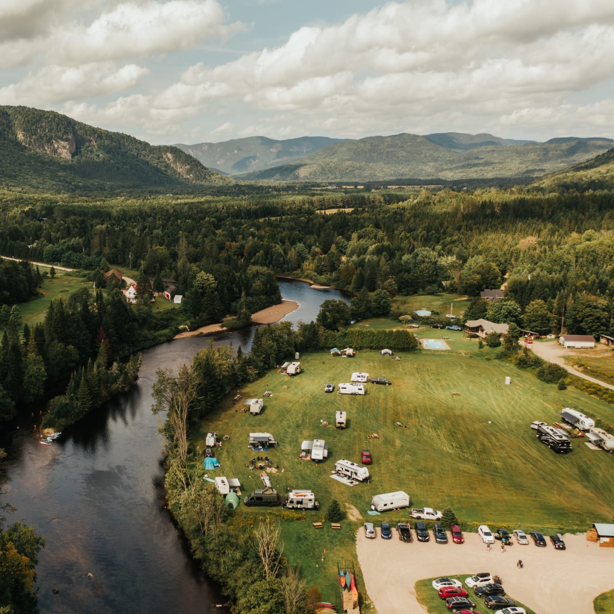 Camping et Chalets Etsanha.
