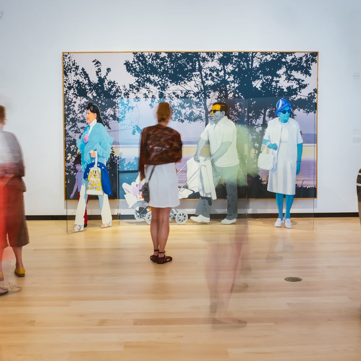 Visiteurs dans une exposition au Musée national des beaux-arts du Québec