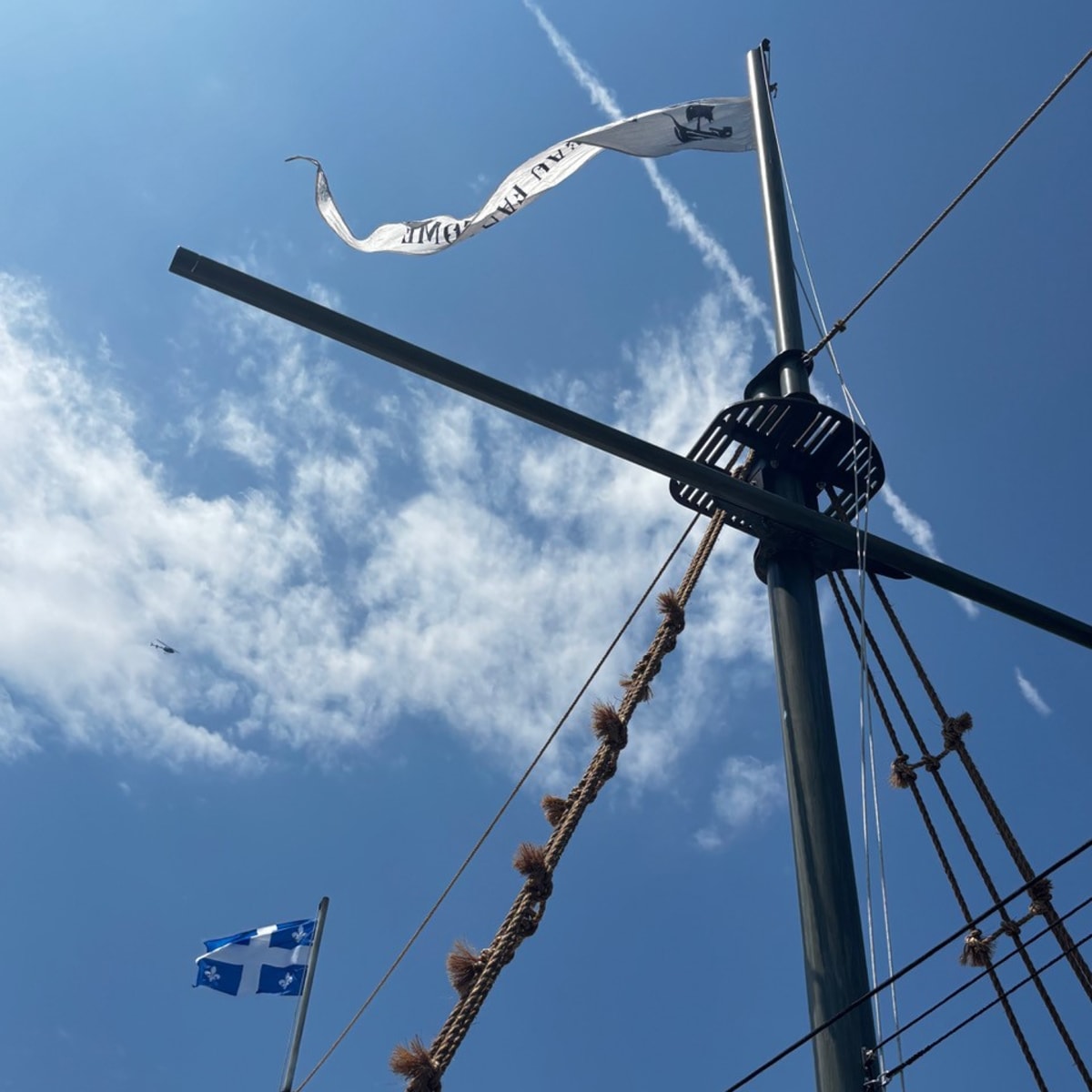 Mast of a boat in the old port of Montréal.