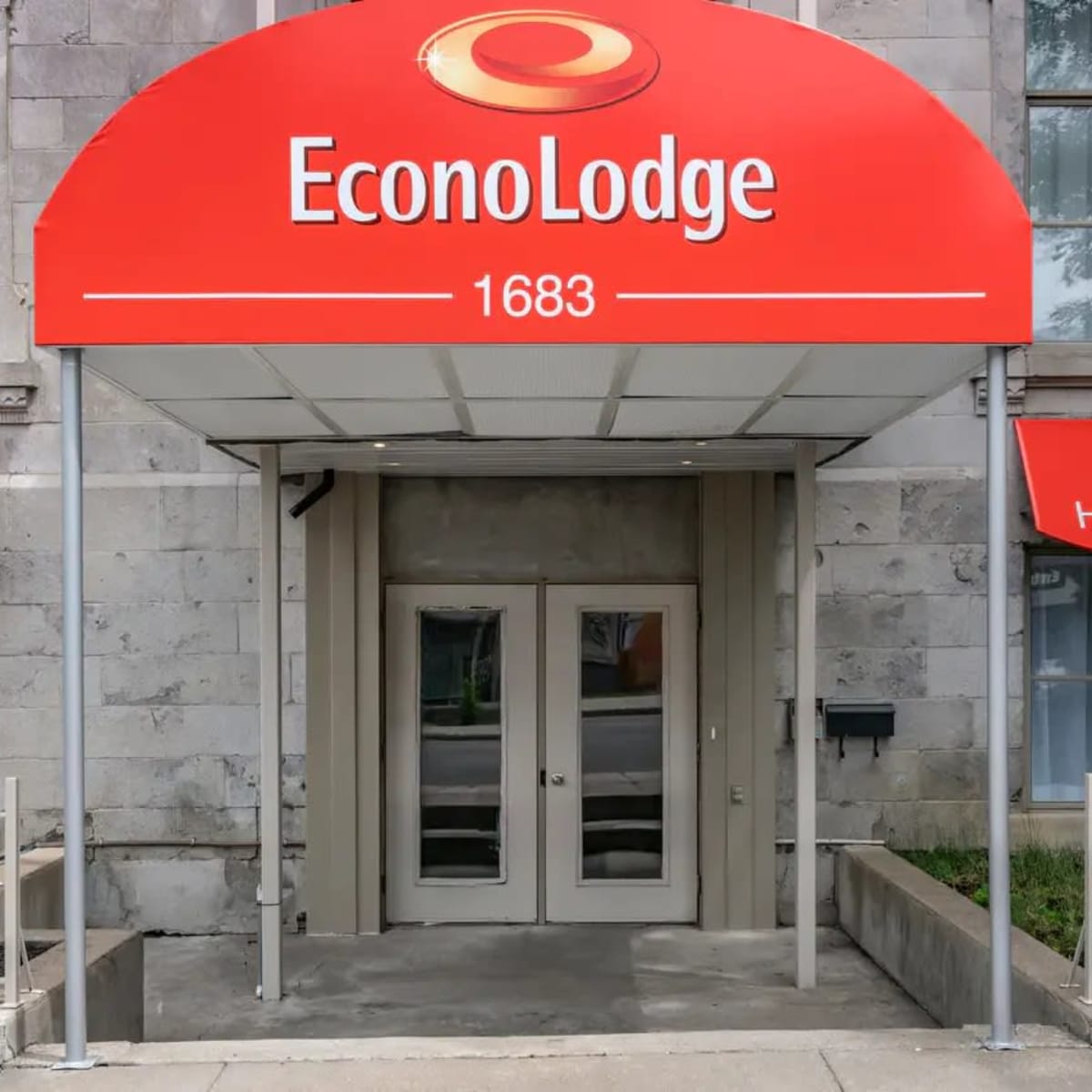 Econo Lodge Montréal, exterior view