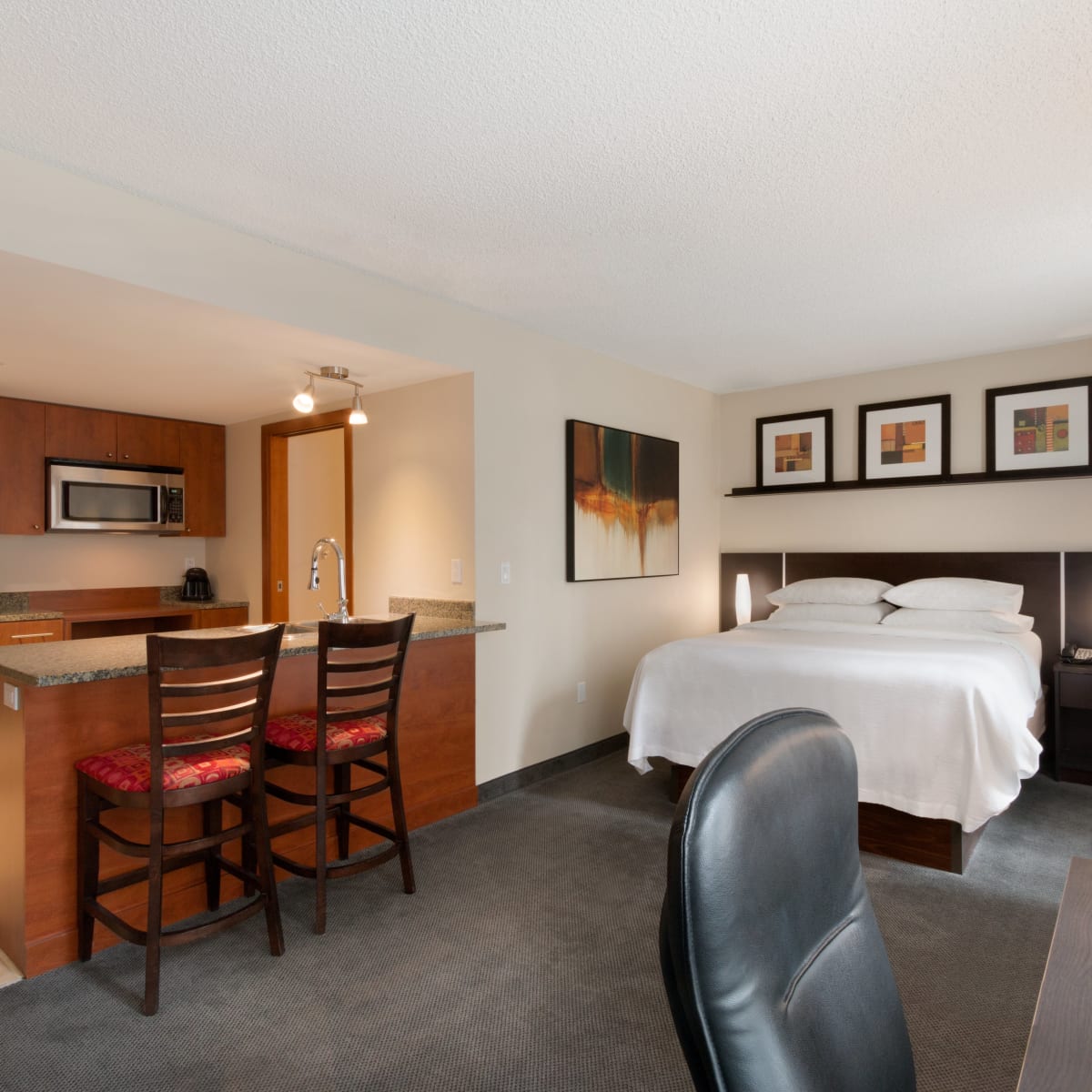 Embassy Suites by Hilton Montreal - Suite avec cuisine