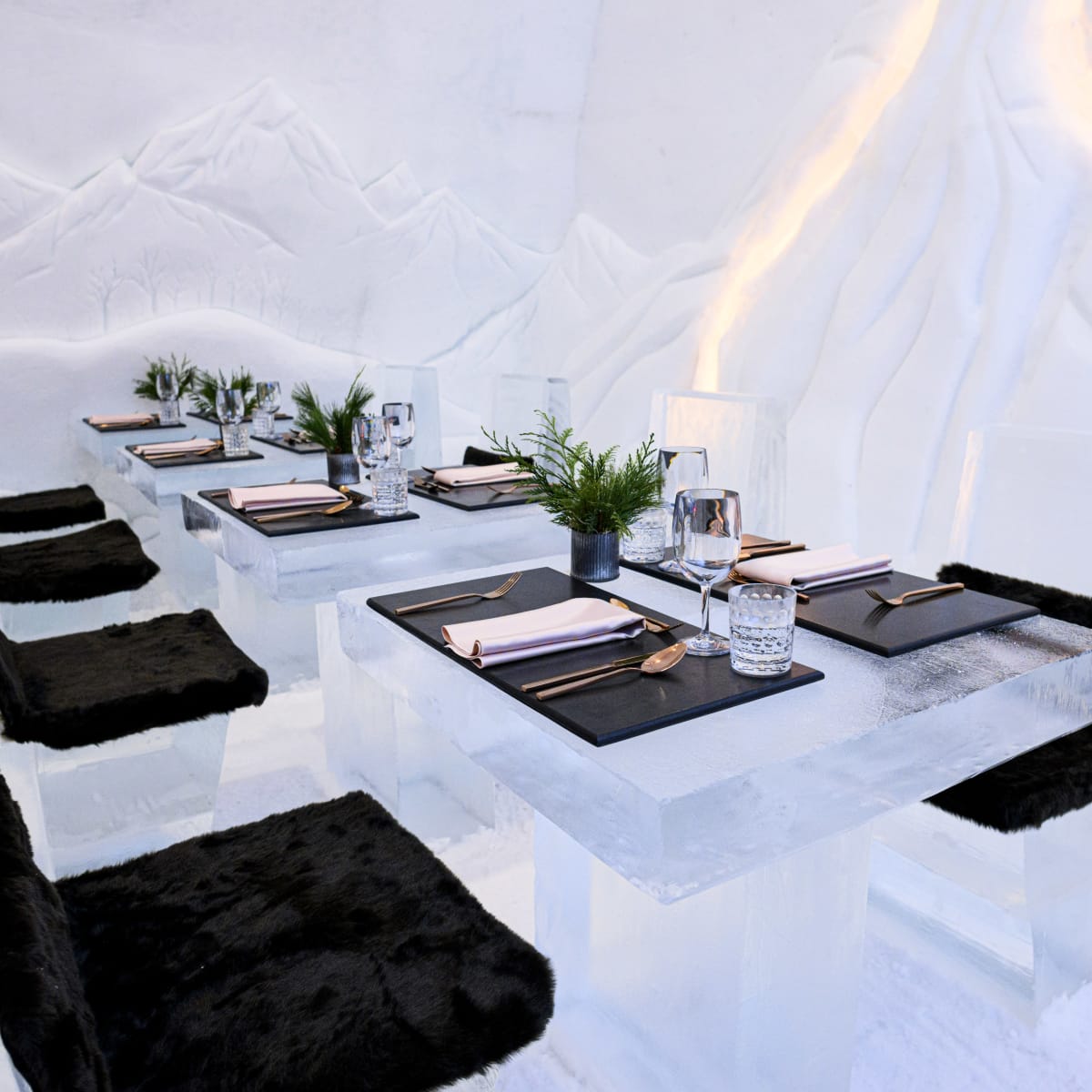 Restaurant at the Ice Hotel in Québec City.