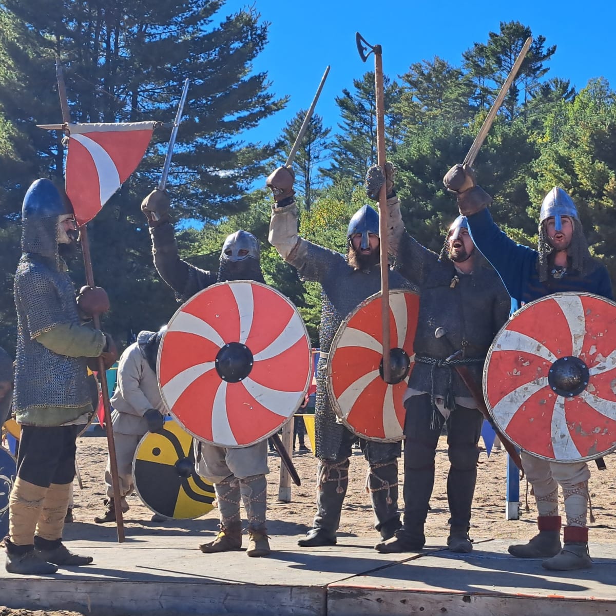 Groupe de chevaliers. 