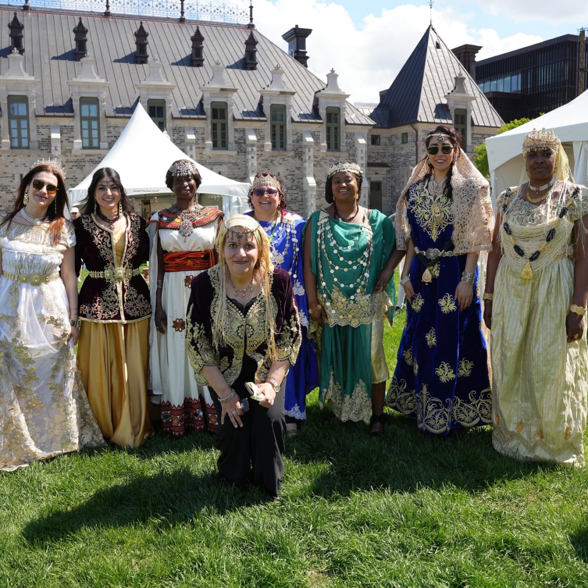 Festival AfriCa Fest - Un groupe de femmes, vêtues de robes traditionnelles