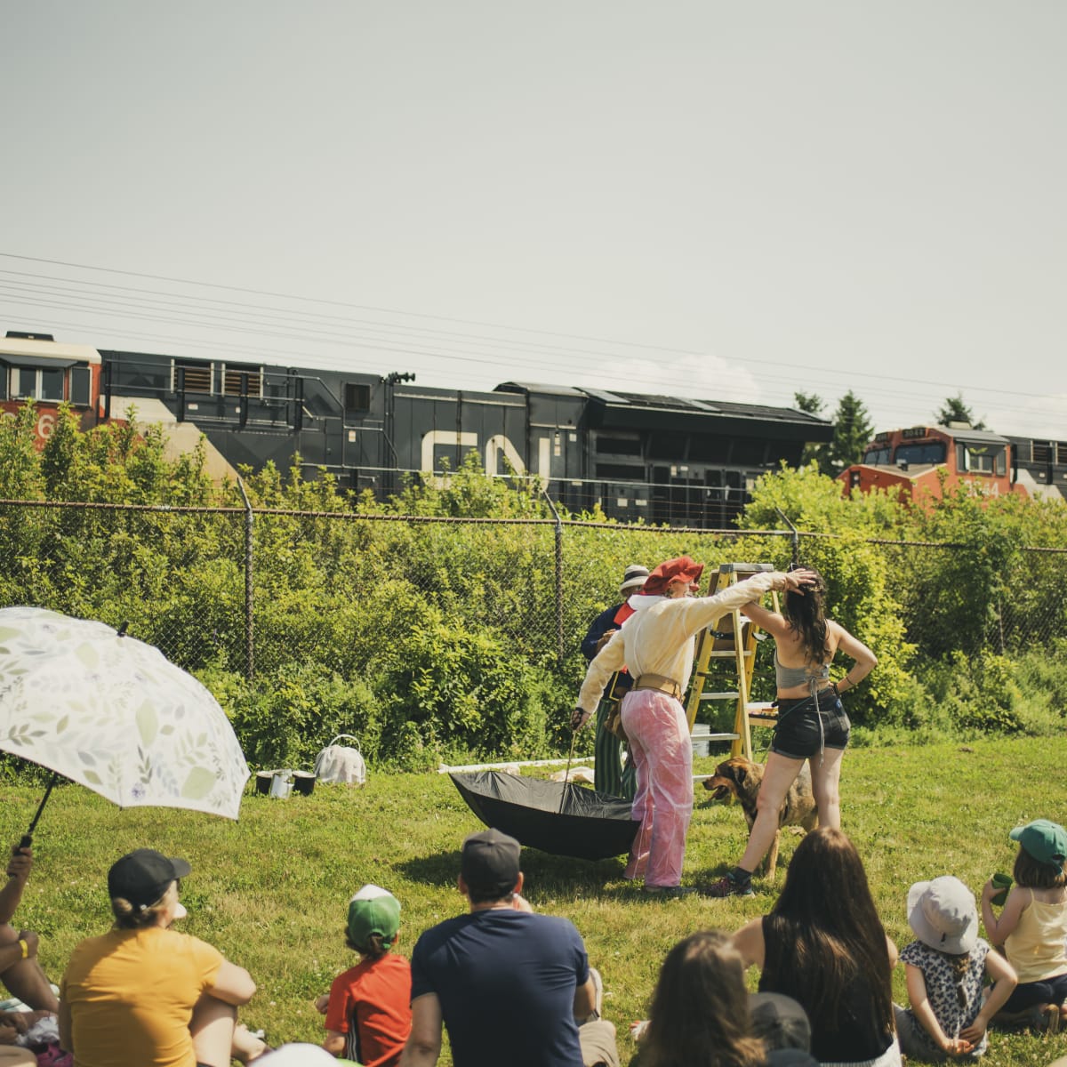 crowd at festival Archipel.