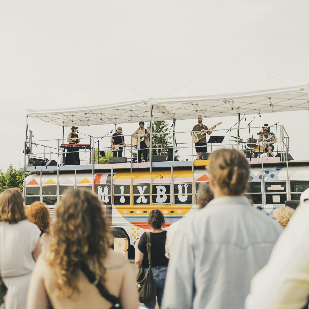 crowd at festival Archipel.