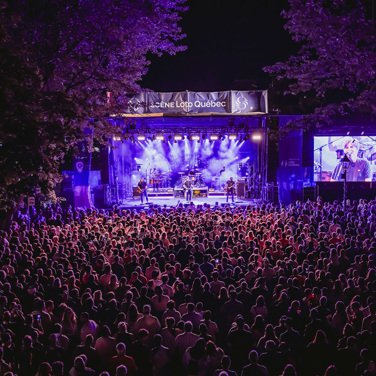 Performance at the Loto-Québec stage at the Festival Promutuel de la relève in Thetford Mines.