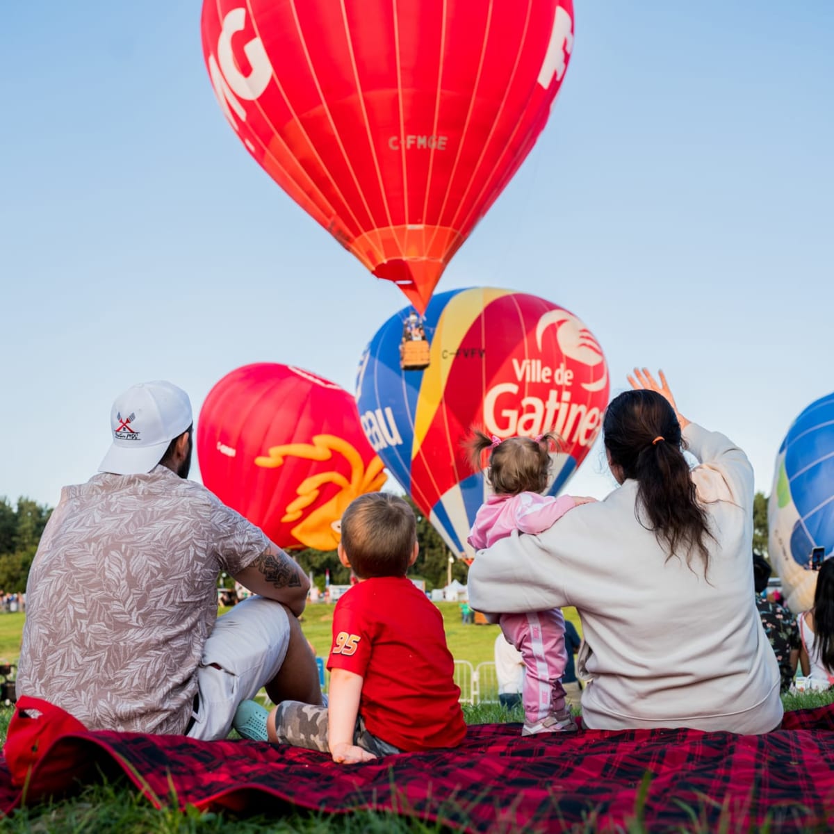 Family at the Gatineau Hot Air Balloon Festival.
