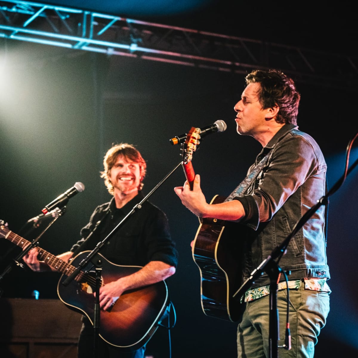 Vallières and Michaud at Festival des Guitares du Monde en Abitibi-Témiscamingue.