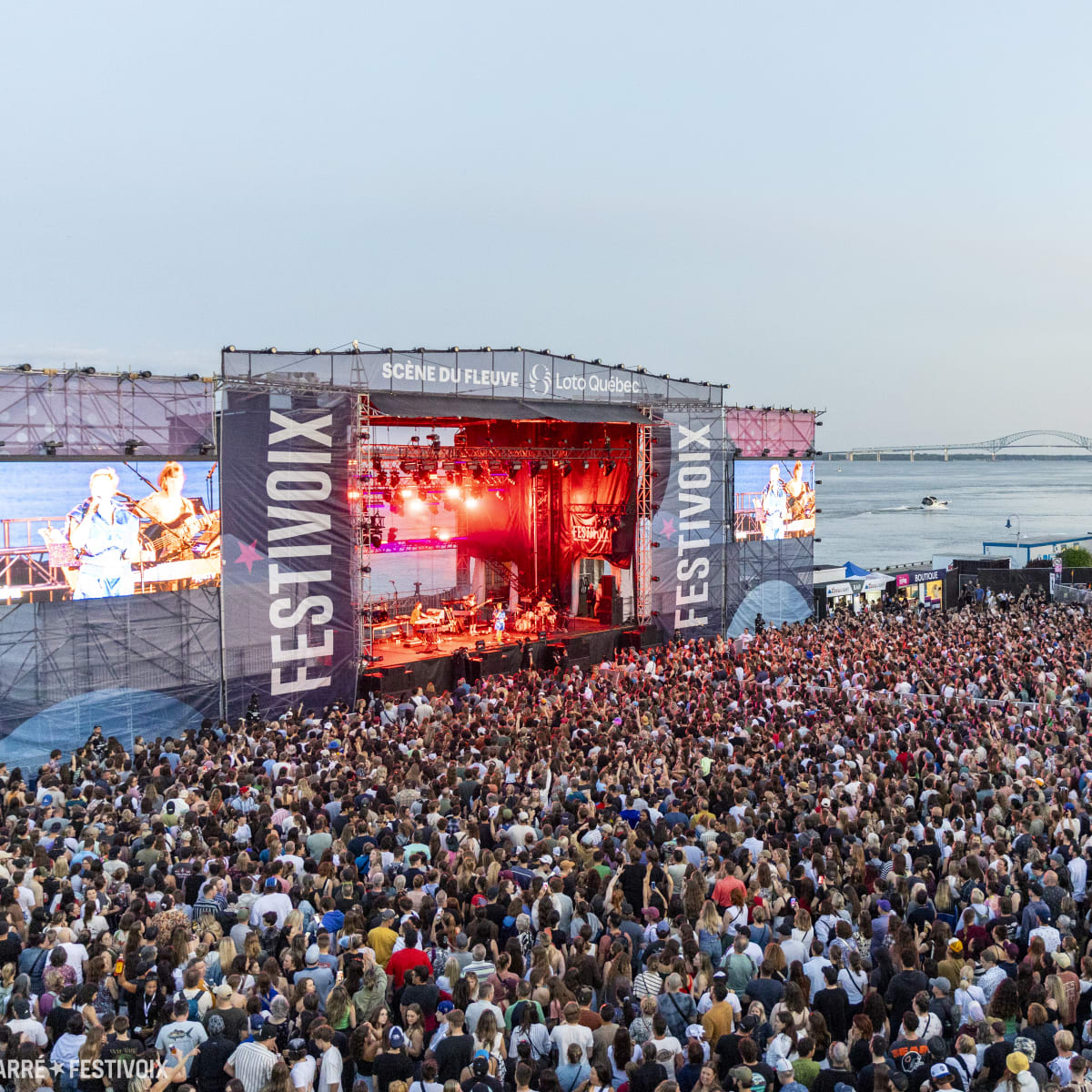 Outdoor stage by the water at the FestiVoix de Trois-Rivières.