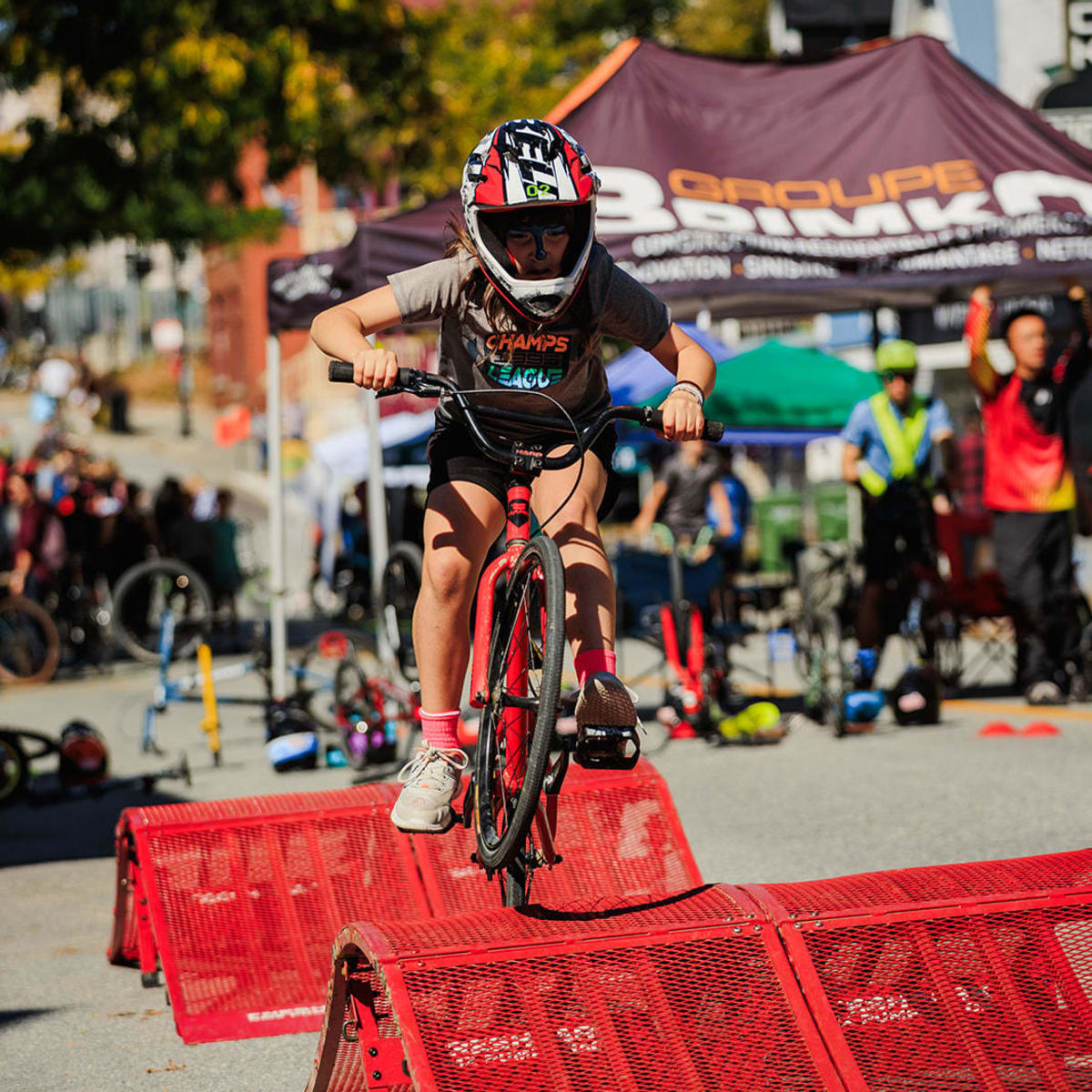 Enfant en vélo à la Fête du vélo de Sherbrooke.