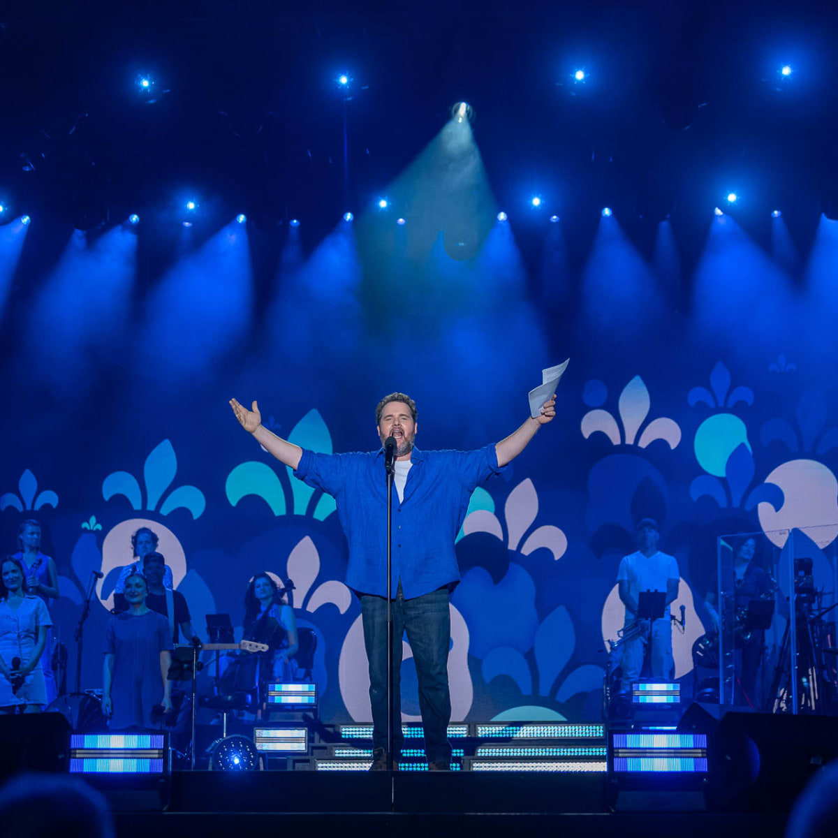 An artist on stage at the La Fête nationale du Québec à Montréal.