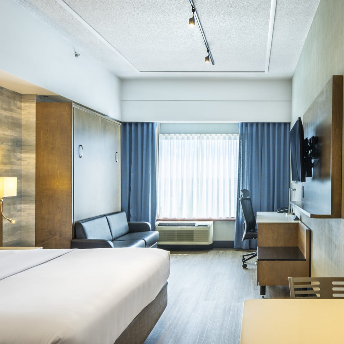 Room at the Quality Inn & Suites Lévis