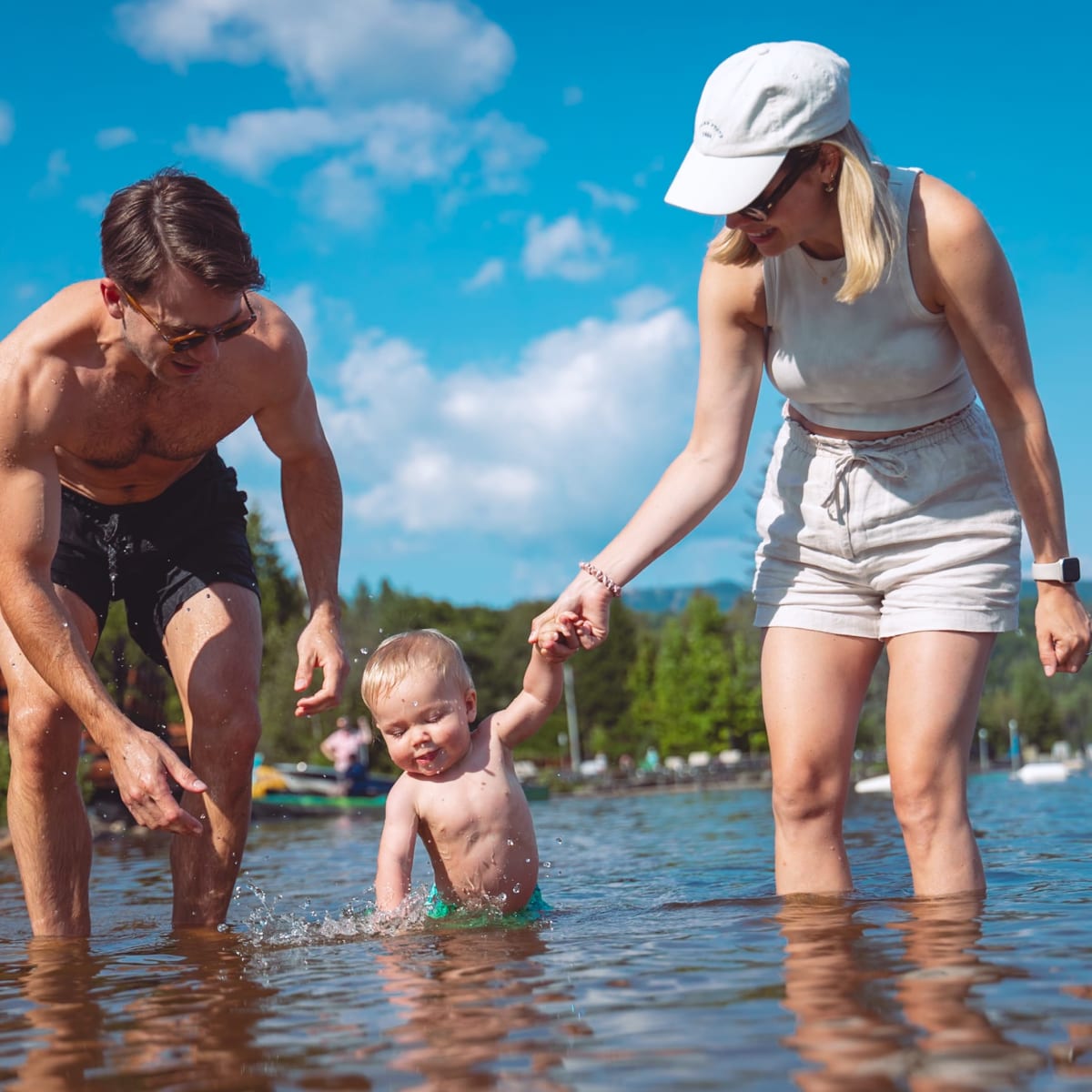 Famille à la plage.
