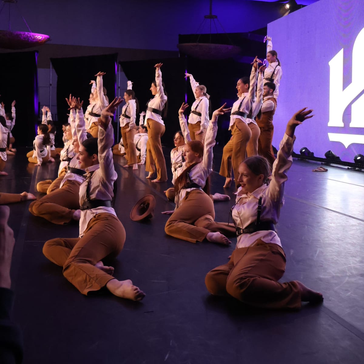 Hit the Floor - Gatineau.