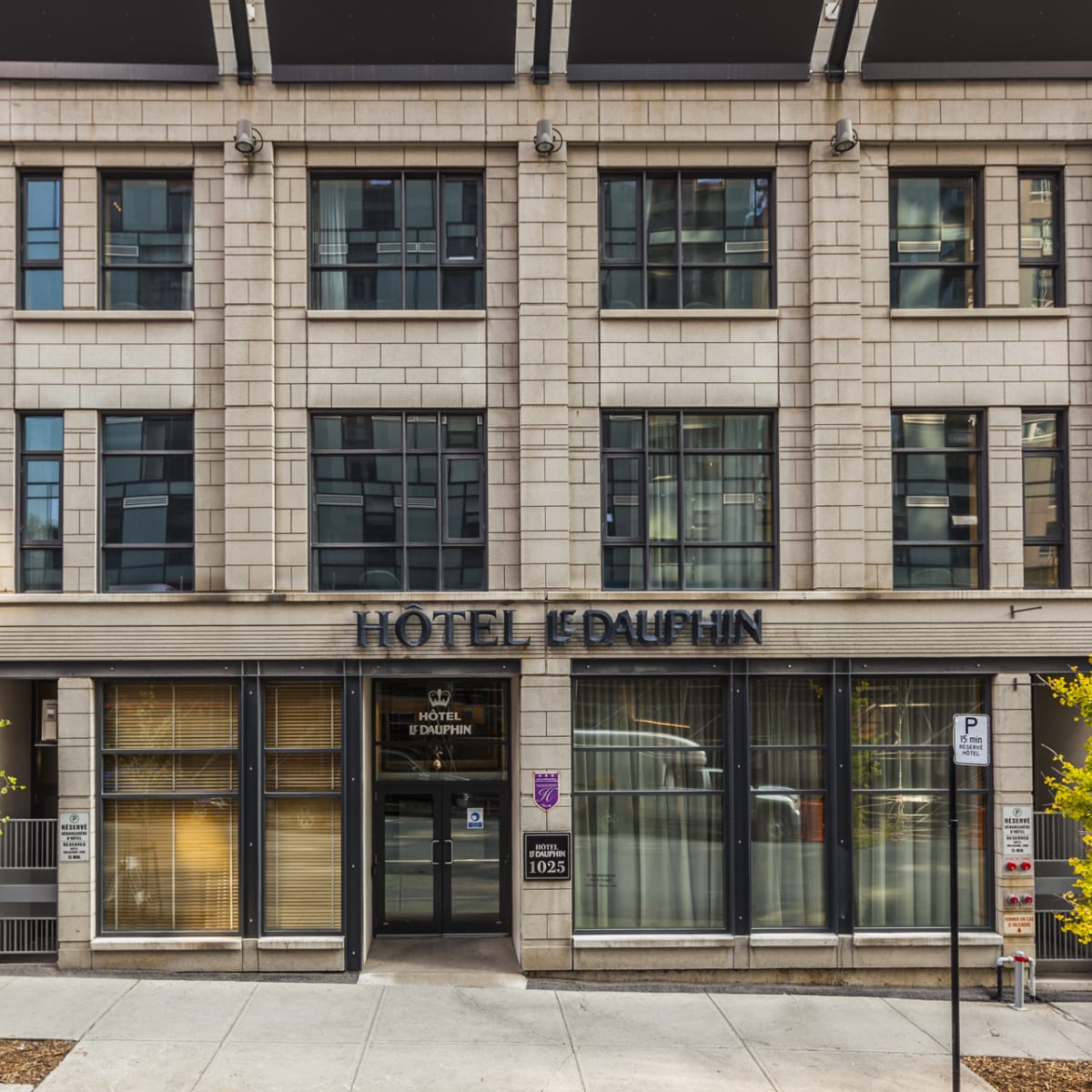 Hôtel Le Dauphin Montréal Centre-Ville - Facade