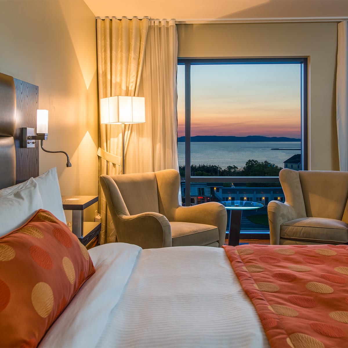 Levesque Hotel's bedroom.